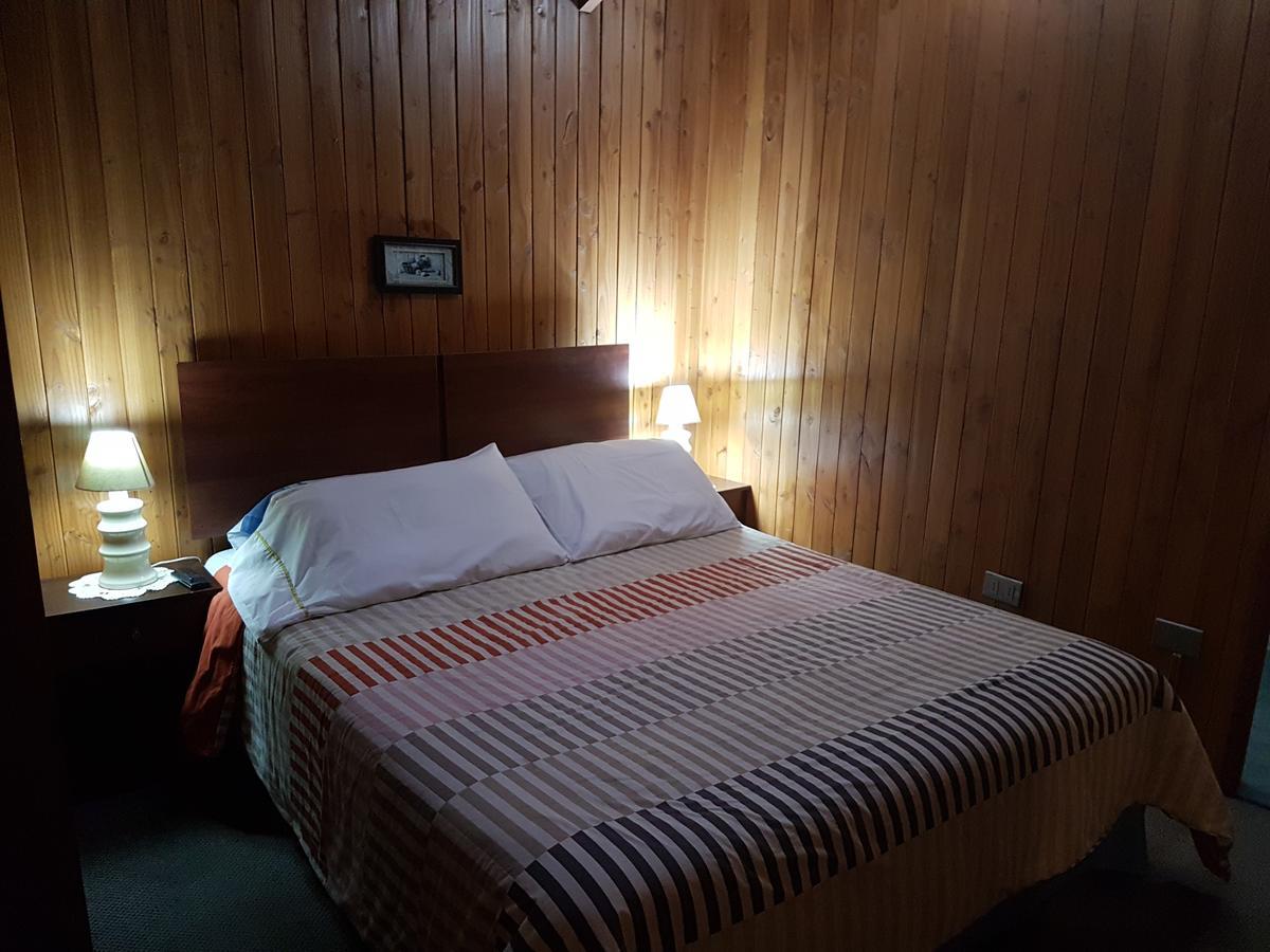פוקון Hostal Victor מראה חיצוני תמונה